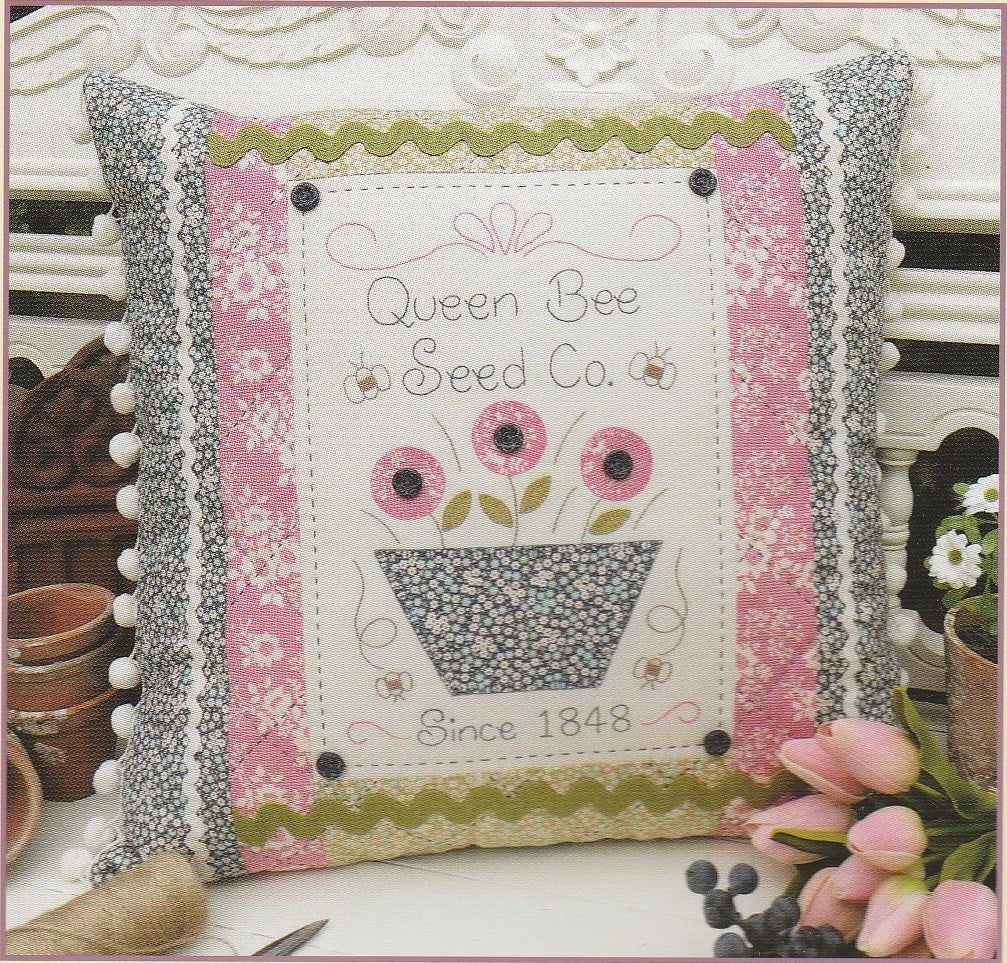 Queen Bee Cushion Pattern